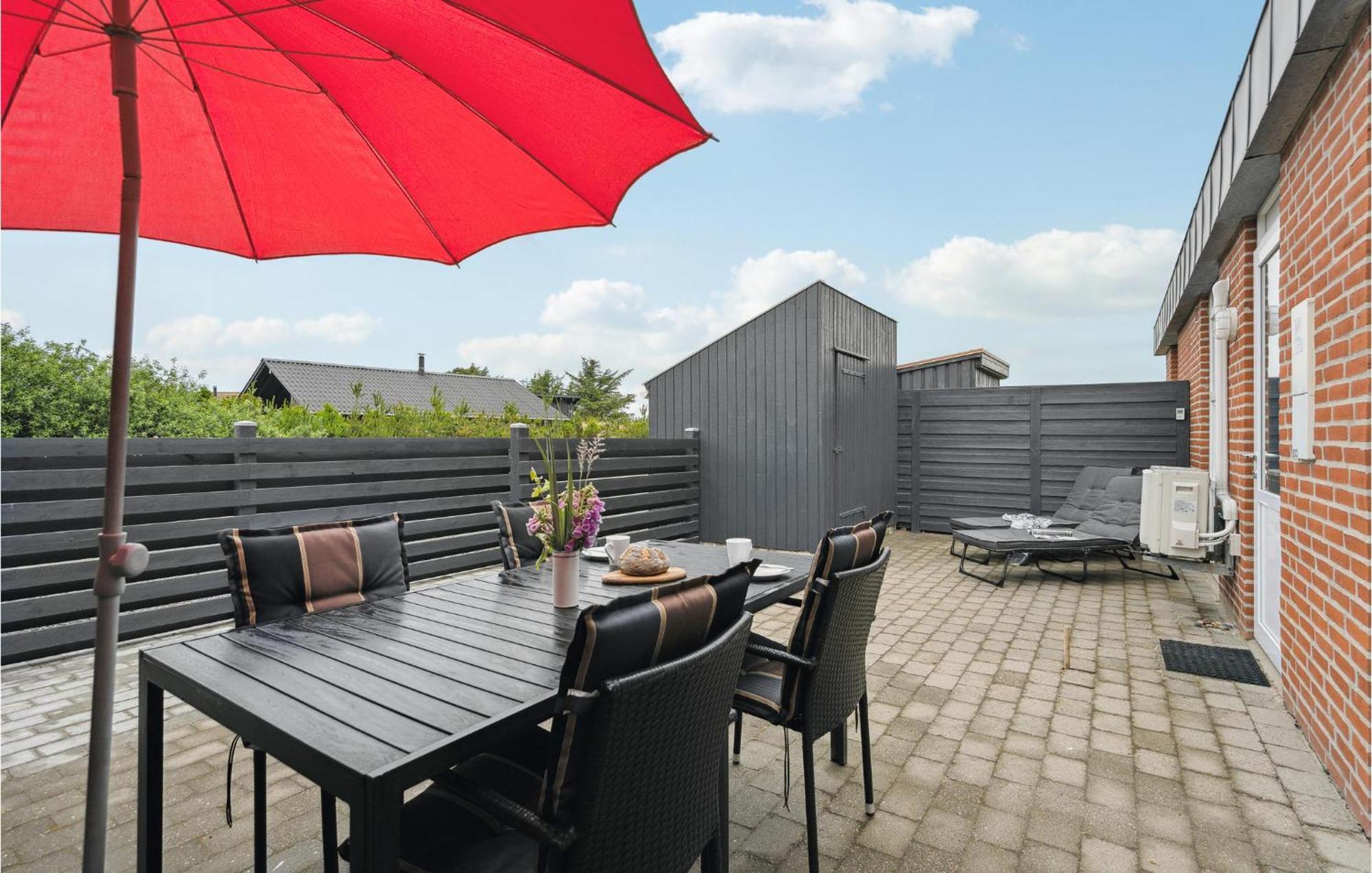 Amazing Home In Hvide Sande With Wifi Bjerregård Exterior foto